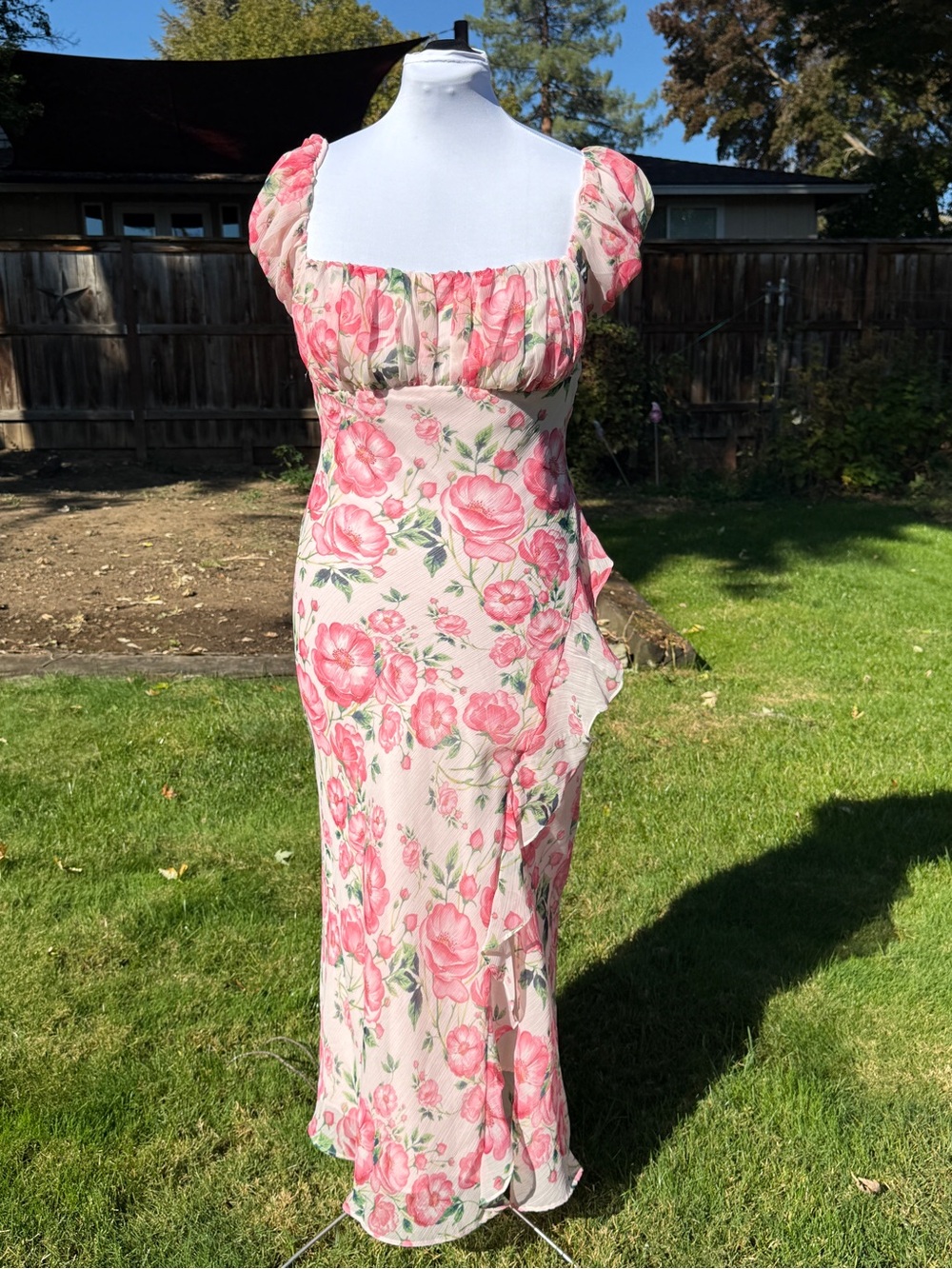 NWT ASTR Florence Floral Ruffle Detail Dress in Pink Floral Size Large